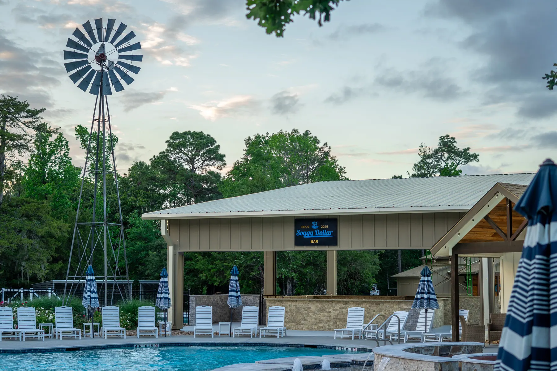 Poolside bar photo