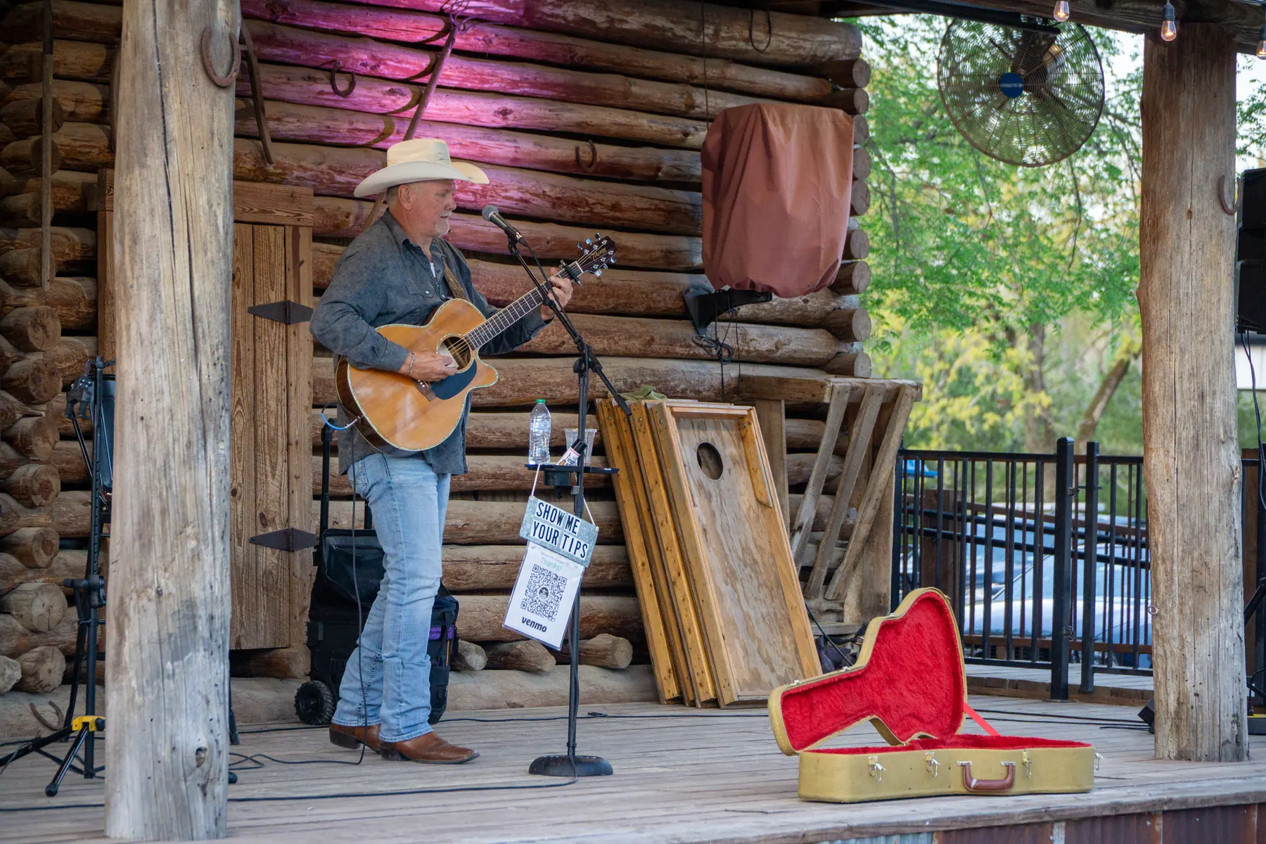 Two Creeks Crossing Resort photo